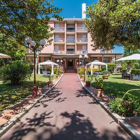 Hotel Gabrini Marina di Massa Luaran gambar