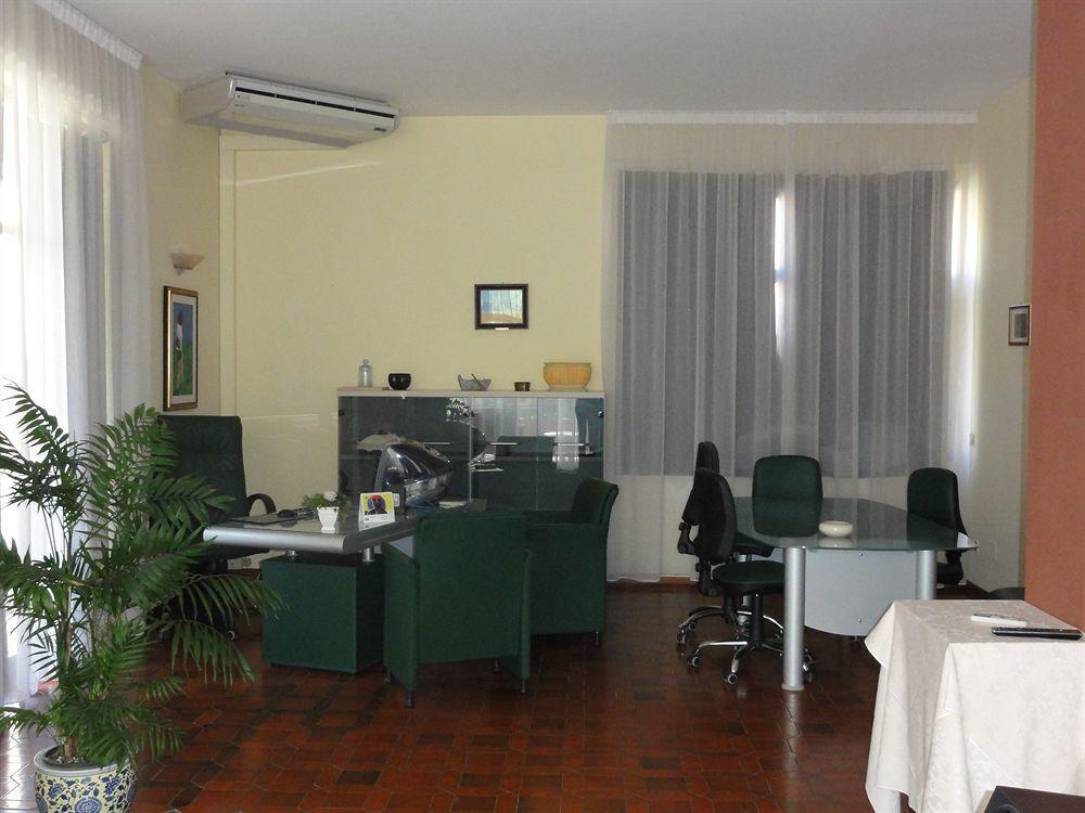 Hotel Gabrini Marina di Massa Luaran gambar