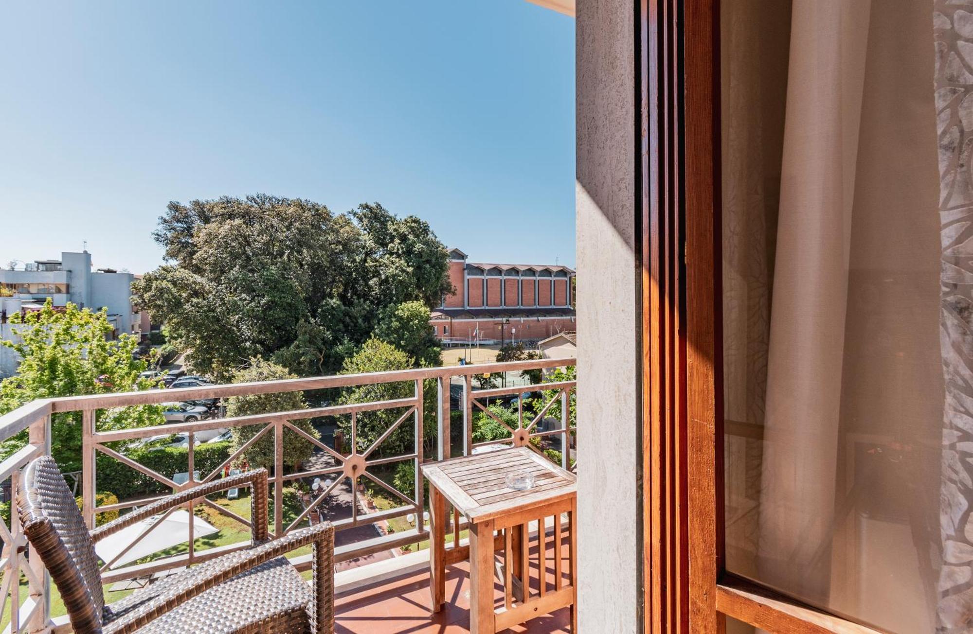 Hotel Gabrini Marina di Massa Luaran gambar