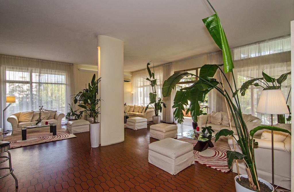 Hotel Gabrini Marina di Massa Luaran gambar