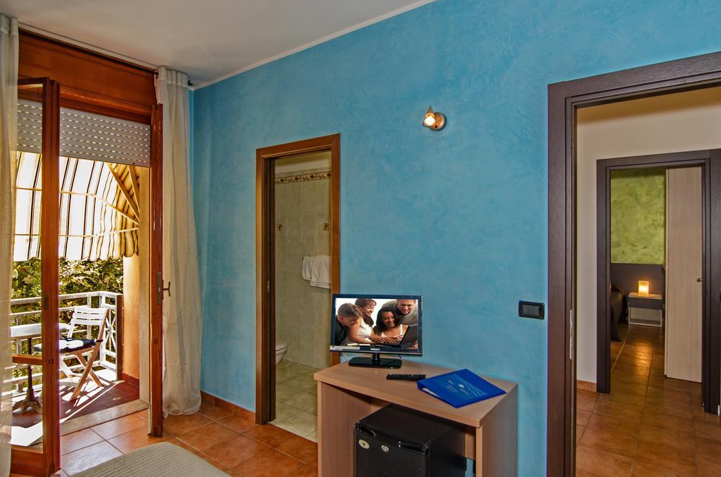Hotel Gabrini Marina di Massa Luaran gambar
