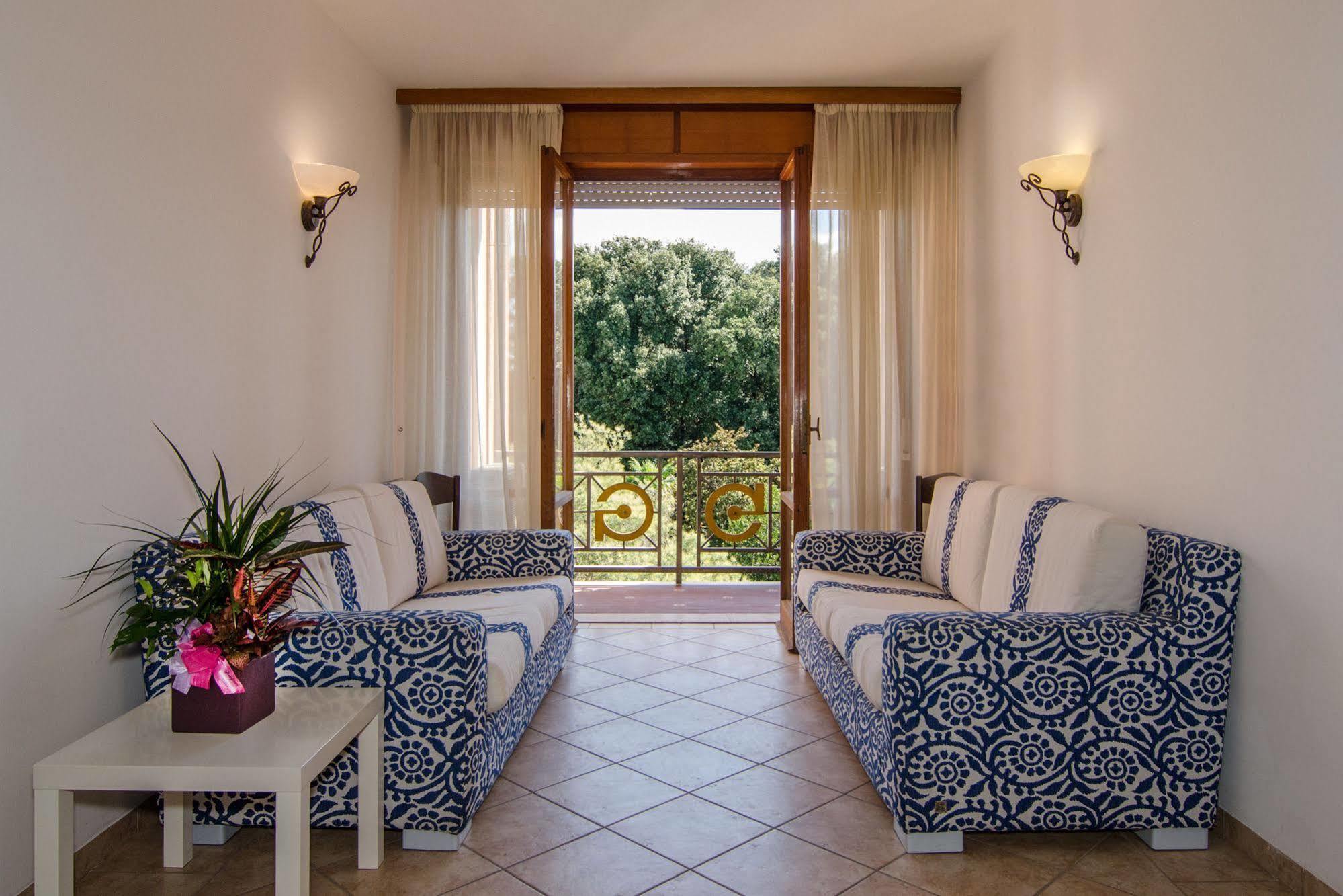 Hotel Gabrini Marina di Massa Luaran gambar